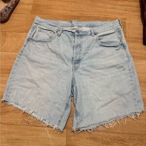 Old Navy Button Fly Mid Rise Baggy Jean Short Size 16